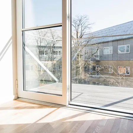 Cool 1-bed W Balcony In Frederiksberg